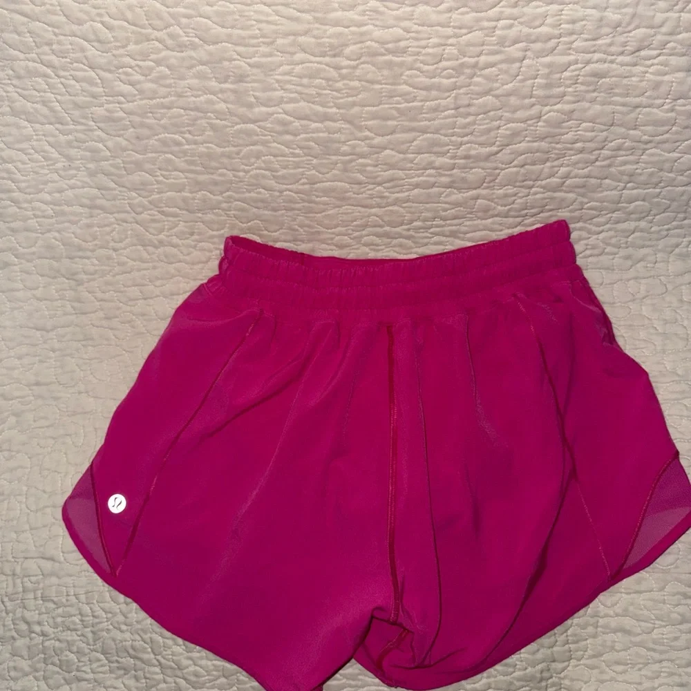 Lululemon Hotty Hot Pink‎ Shorts Size 4 Tall NWOT